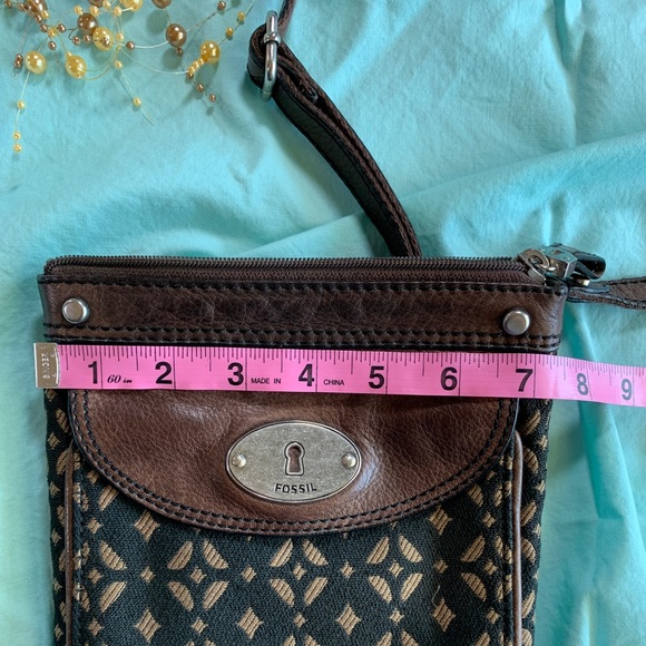 Fossil Crossbody Leather and Canvas Bag - Picture 9 of 9